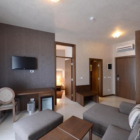 Hotel Majdan Belgrado Habitación foto