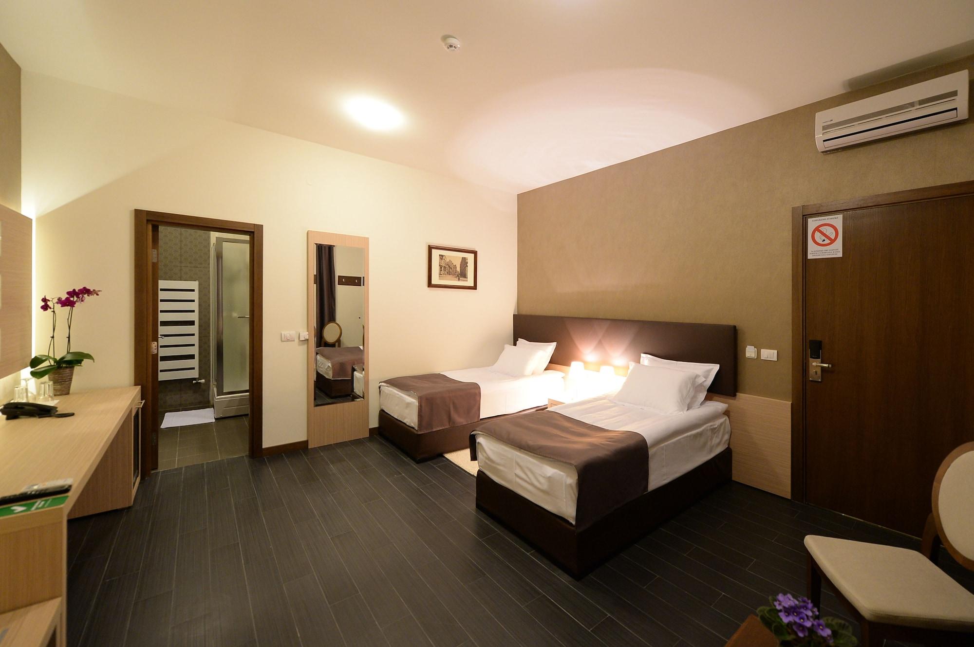 Hotel Majdan Belgrado Exterior foto
